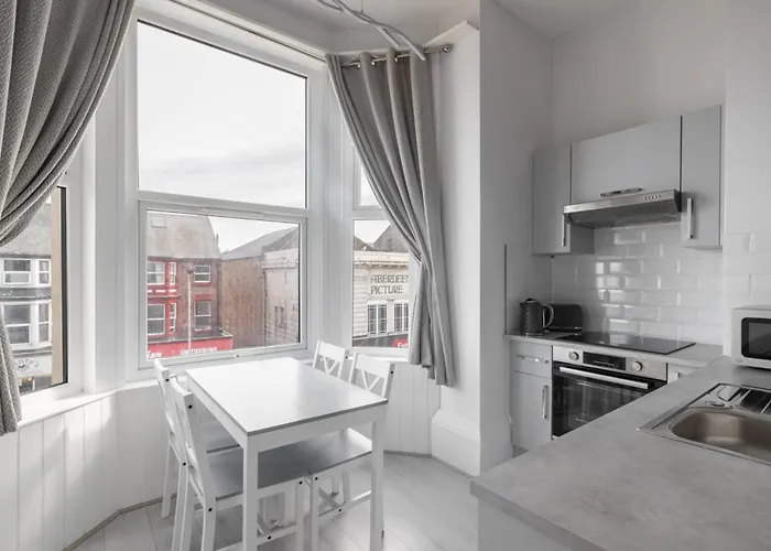 Host & - Aberdeen Walk * 스카버러